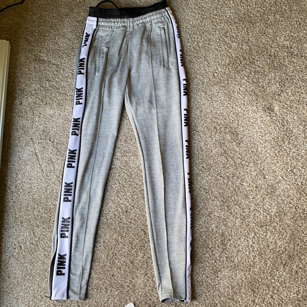 Pink leggings/ pants